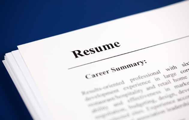 Ideal resume length comparison for entry-level, mid-level, and senior professionals
