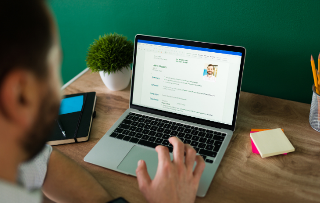how do I make my resume ATS-friendly single column resume format for ATS optimization guide