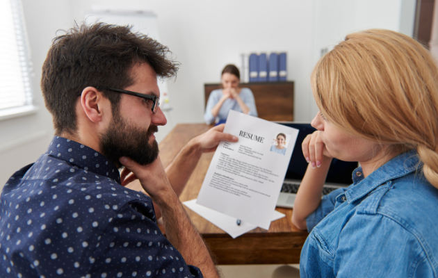 is it bad to use a resume template ATS friendly vs bad resume template compariso