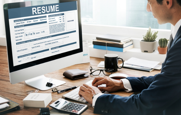 what should I put in a resume summary example showing ATS optimized resume profile